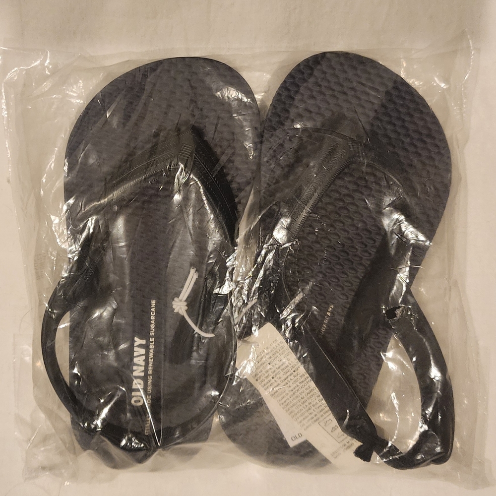 NWT Old Navy Solid Flip-Flops for Toddler Boys In the Navy Size 7